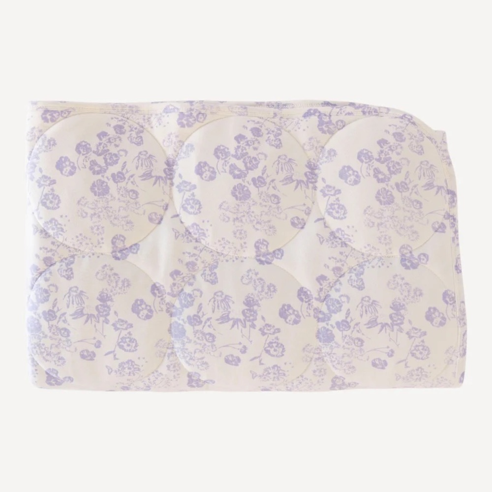 NWT Kate Quinn lilac scatter quilt bamboo